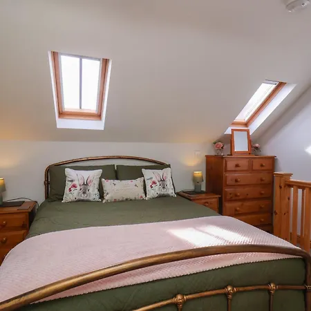 Farm Yard פיקרינג