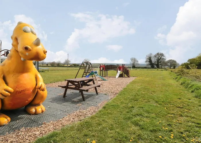 Farm Yard פיקרינג